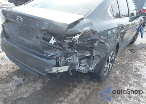 2020 Subaru Legacy Premium z USA, uszkodzony, nr VIN 4S3BWAC63L3032778